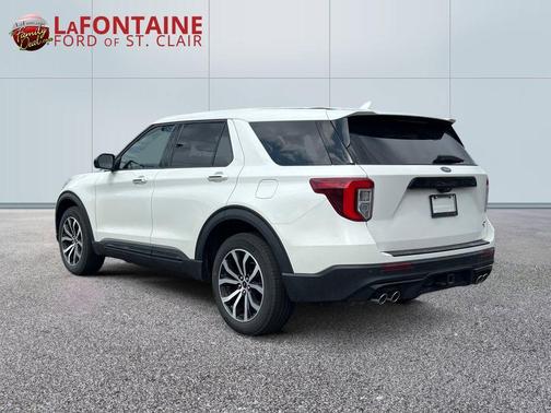 White Metallic 2022 Ford Explorer ST