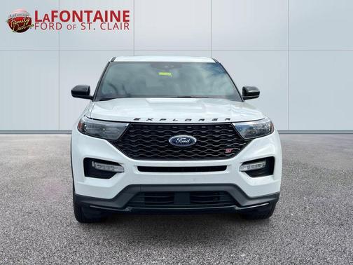 White Metallic 2022 Ford Explorer ST