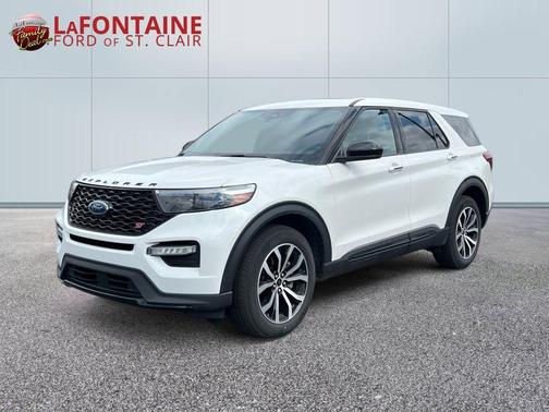 White Metallic 2022 Ford Explorer ST
