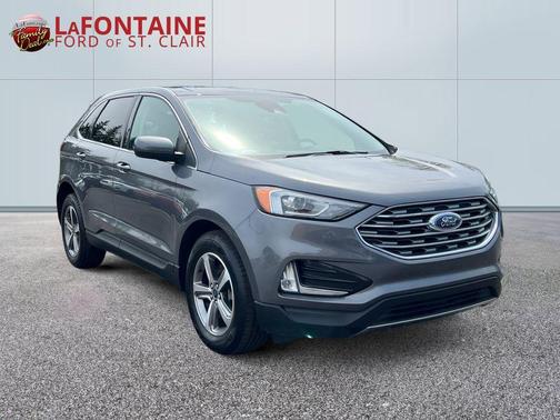 Gray Metallic 2022 Ford Edge SEL