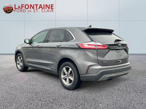 Gray Metallic 2022 Ford Edge SEL
