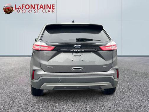Gray Metallic 2022 Ford Edge SEL