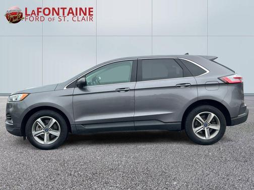 Gray Metallic 2022 Ford Edge SEL