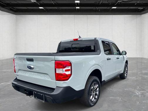 Cactus Green / Gray 2022 Ford Maverick XLT