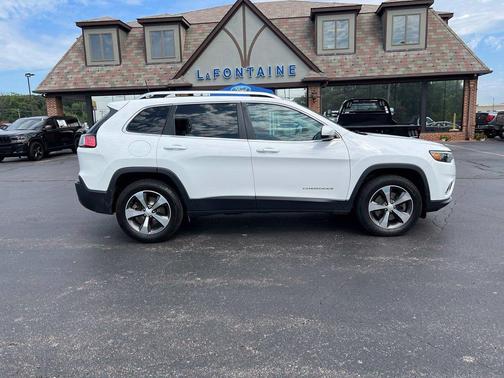 Bright White Clearcoat 2019 Jeep Cherokee Limited