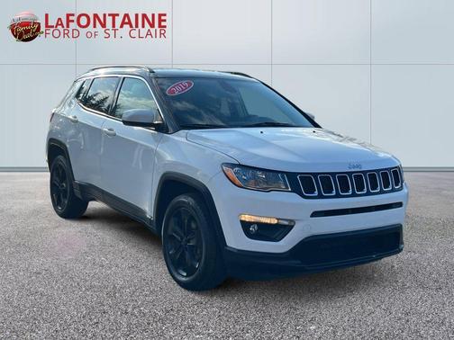 White Clearcoat 2019 Jeep Compass Latitude