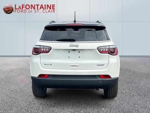 White Clearcoat 2019 Jeep Compass Latitude