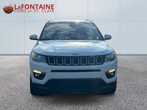 White Clearcoat 2019 Jeep Compass Latitude