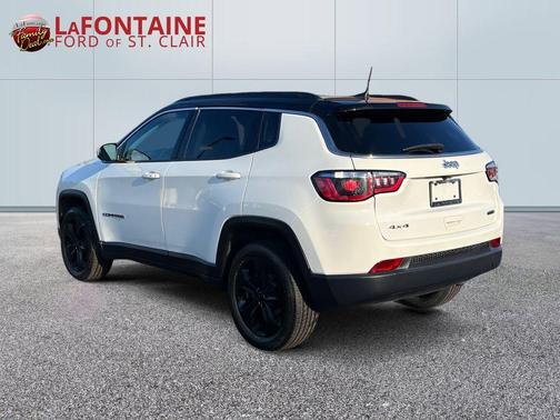 White Clearcoat 2019 Jeep Compass Latitude