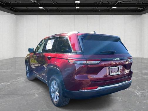 Red Pearl 2023 Jeep Grand Cherokee Limited