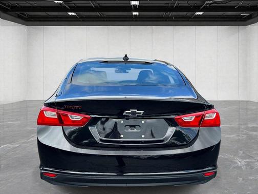 Black Metallic 2018 Chevrolet Malibu LT