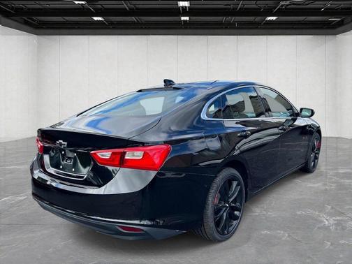 Black Metallic 2018 Chevrolet Malibu LT