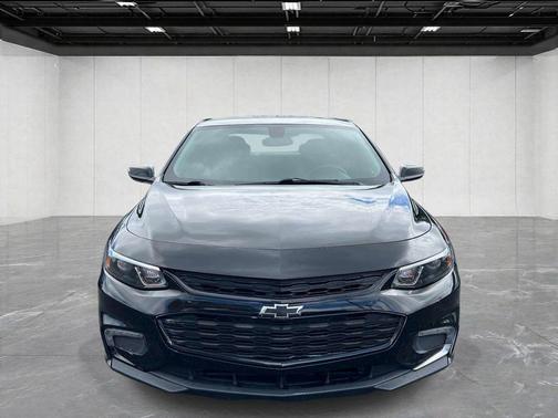 Black Metallic 2018 Chevrolet Malibu LT