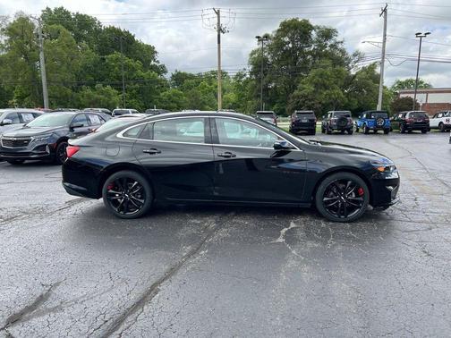 Black Metallic 2018 Chevrolet Malibu LT