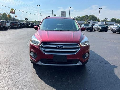 Ruby Red Metallic 2017 Ford Escape SE