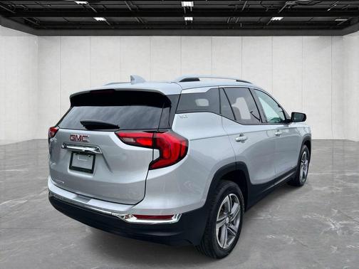 Quicksilver Metallic 2019 GMC Terrain SLT