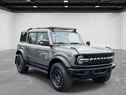 Gray Metallic 2022 Ford Bronco Wildtrak