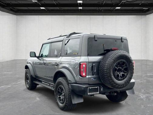 Gray Metallic 2022 Ford Bronco Wildtrak