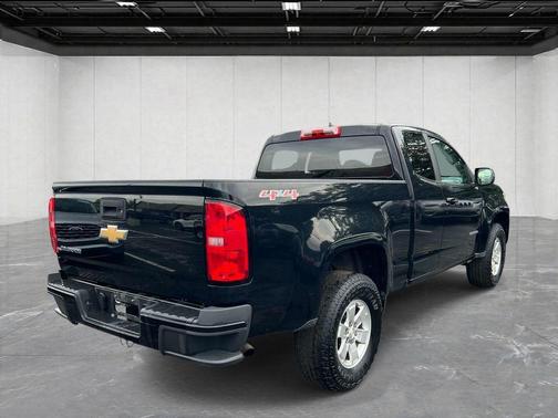 Black 2019 Chevrolet Colorado WT