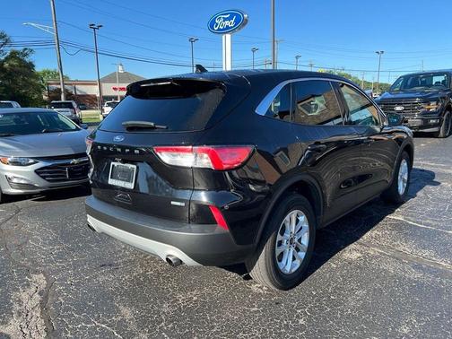 Black Metallic 2020 Ford Escape SE