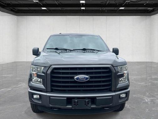 Magnetic 2016 Ford F-150 XLT