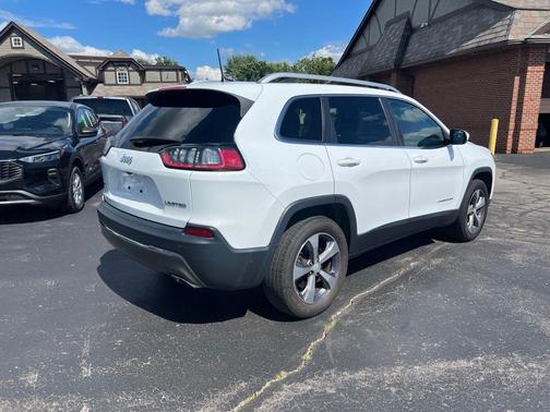 Bright White Clearcoat 2019 Jeep Cherokee Limited