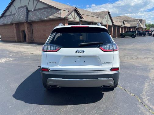 Bright White Clearcoat 2019 Jeep Cherokee Limited