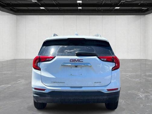 Summit White 2020 GMC Terrain SLT