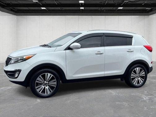 Clear White 2015 Kia Sportage EX
