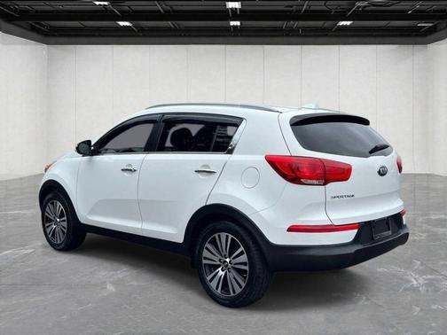 Clear White 2015 Kia Sportage EX