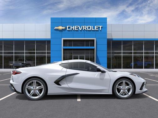 Arctic White 2026 Chevrolet Corvette Stingray w/1LT