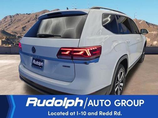 Pure White 2021 Volkswagen Atlas 2.0T SE