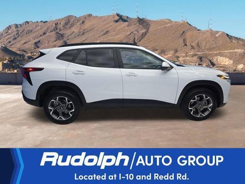 Summit White 2025 Chevrolet Trax LT