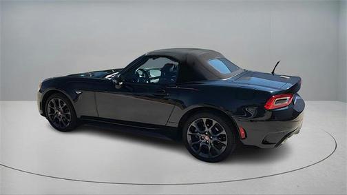 2017 FIAT 124 Spider Base