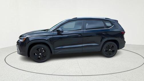 Deep Black Pearl 2026 Volkswagen Taos SE