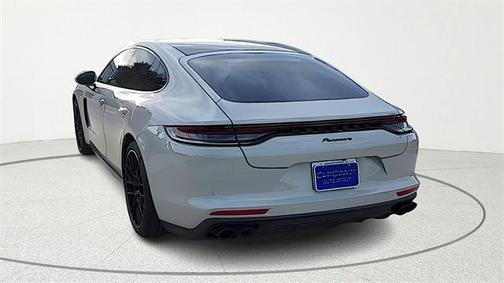 2023 Porsche Panamera 