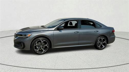 2021 Volkswagen Passat 2.0T R-Line