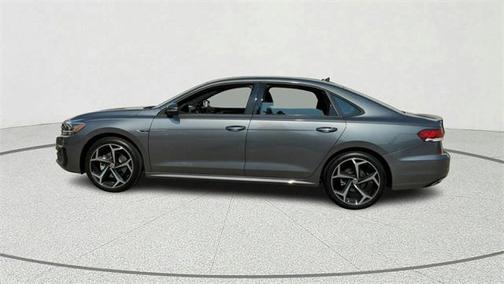 2021 Volkswagen Passat 2.0T R-Line