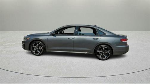 2021 Volkswagen Passat 2.0T R-Line