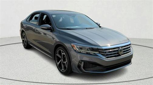2021 Volkswagen Passat 2.0T R-Line