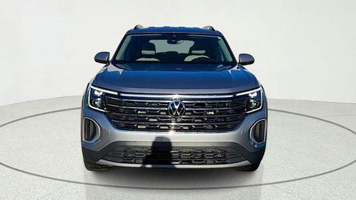 Silver Mist Metallic 2024 Volkswagen Atlas 2.0T SE