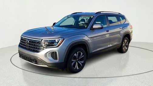 Silver Mist Metallic 2024 Volkswagen Atlas 2.0T SE