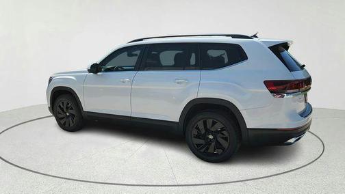 White 2026 Volkswagen Atlas 2.0T SE w/Technology