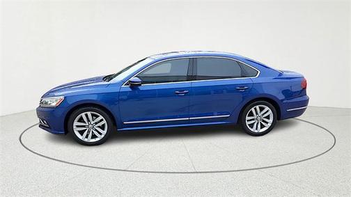 2017 Volkswagen Passat 1.8T SE w/Technology