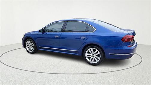 2017 Volkswagen Passat 1.8T SE w/Technology