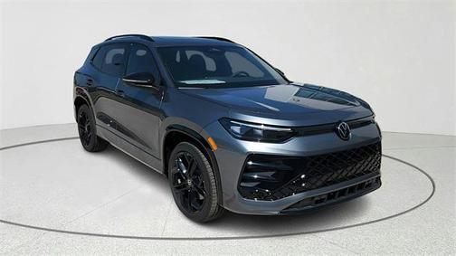 2025 Volkswagen Tiguan 2.0T SE R-Line Black 4MOTION