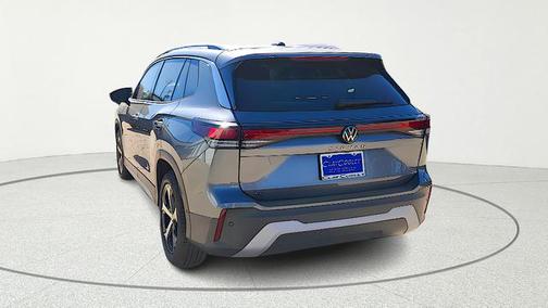 Platinum Gray Metallic 2026 Volkswagen Tiguan 2.0T SE