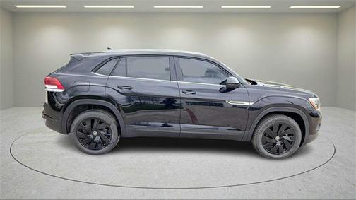 2025 Volkswagen Atlas Cross Sport 2.0T SE w/Technology 4MOTION