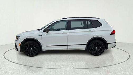 Pure White 2021 Volkswagen Tiguan 2.0T SE R-Line Black
