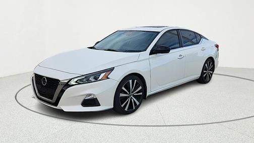 2020 Nissan Altima SR FWD